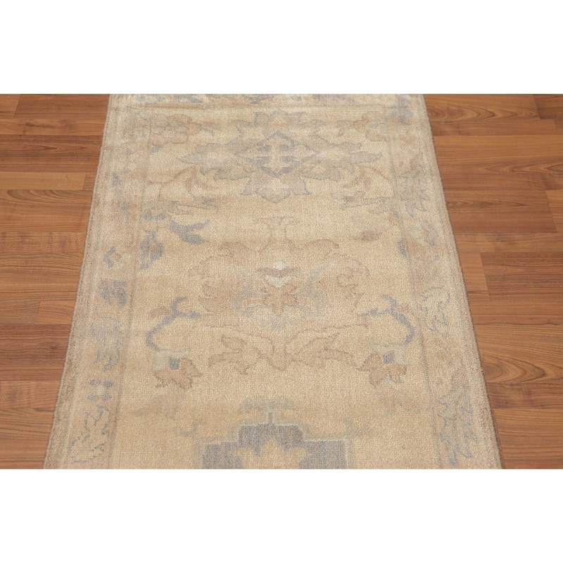 Quality Tabriz Runner Hand Knotted Oriental Area Rug (2'4"x8') - 2'4" x 8'