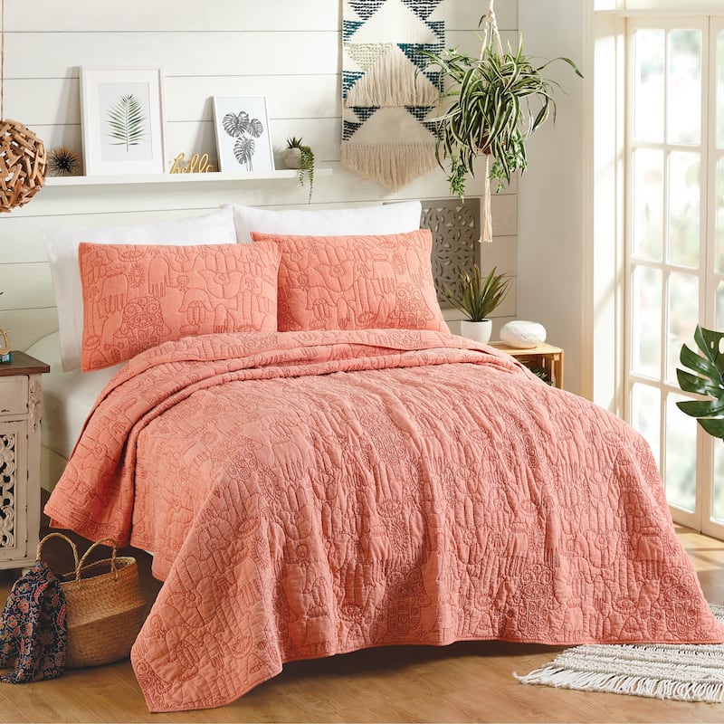 Hamsa Terracotta 3-Piece Quilt Set by Jungalow