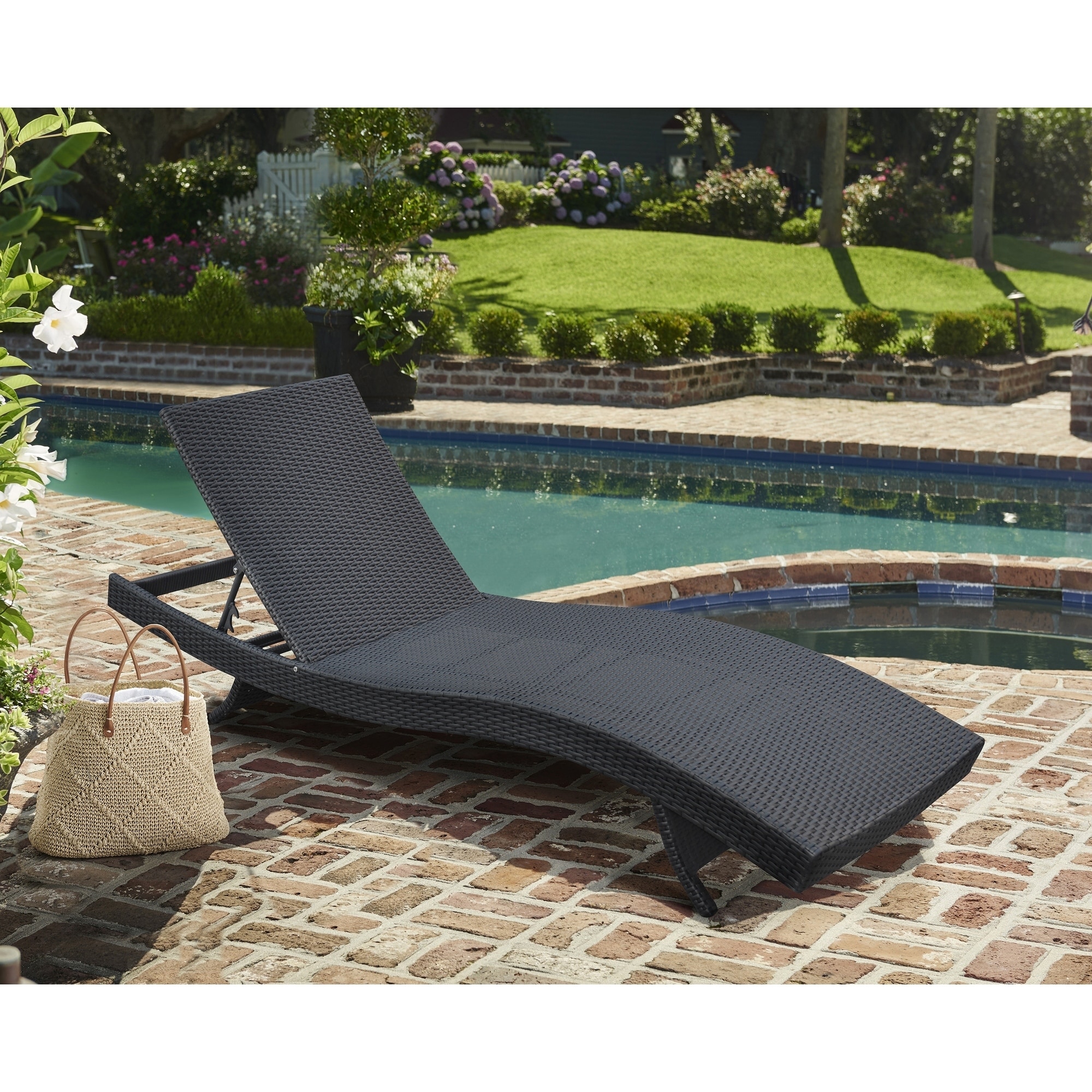 wicker chaise lounge outdoor