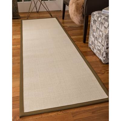 NaturalAreaRugs Icon Wool Carpet Runner Made in USA Malt Border (2' 6" x 8') - 2'6" x 8'