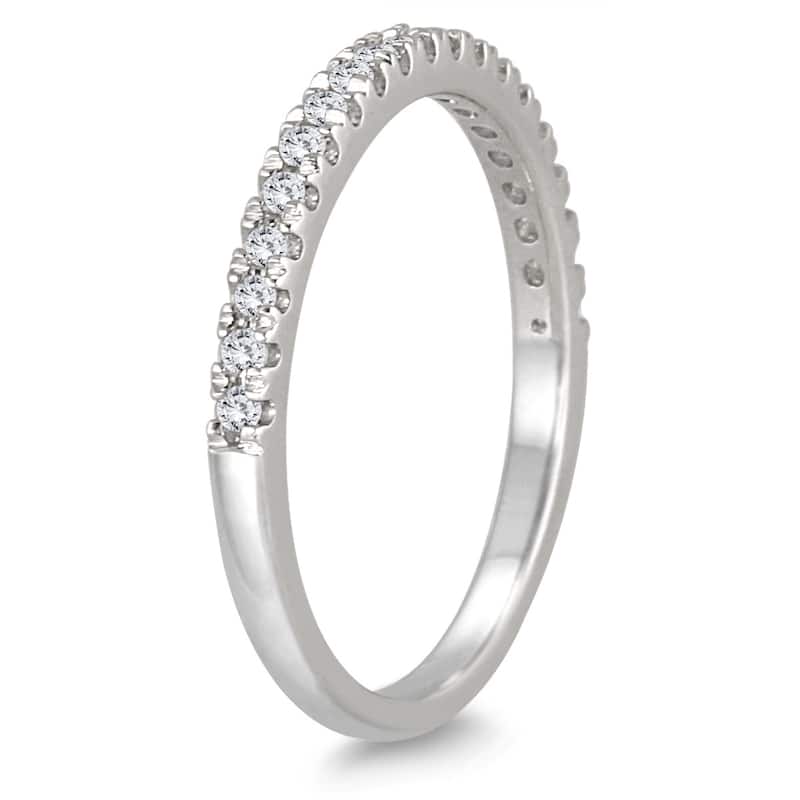 1/8 Carat TW Diamond Wedding Band in 14K White Gold