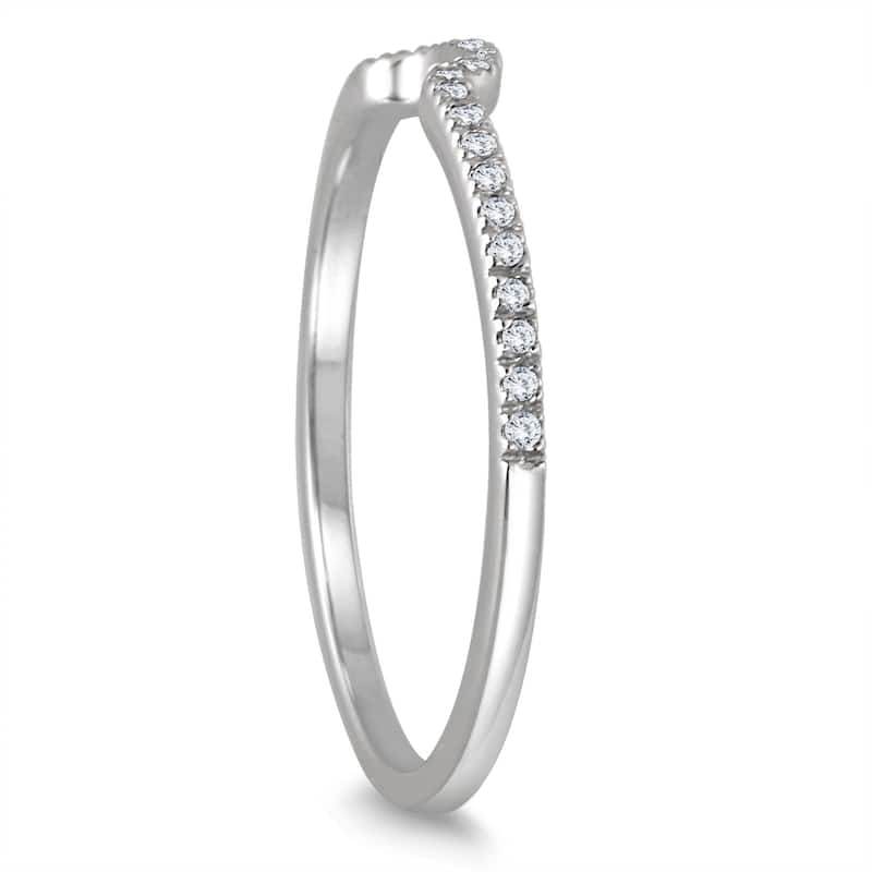 1/8 Carat TW Diamond Wedding Band in 14K White Gold