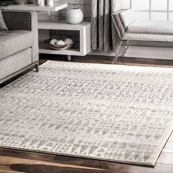Shop Carson Carrington Akset Vintage Faded Abstract Arrowhead Area Rug Overstock 20701644