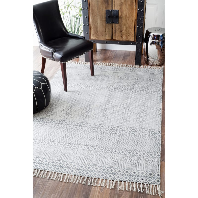 Nuloom Handmade Cotton Diamond Chain Fringe Area Rug