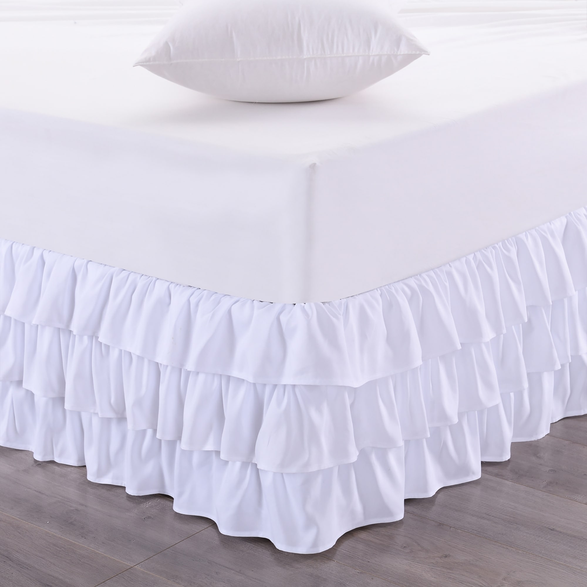 white ruffle bedspread full
