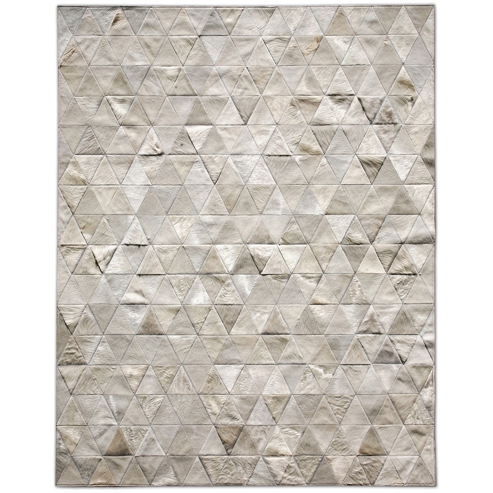 Pyramid White Cowhide Patchwork Rug Pyramid White Cowhide Patchwork Rug