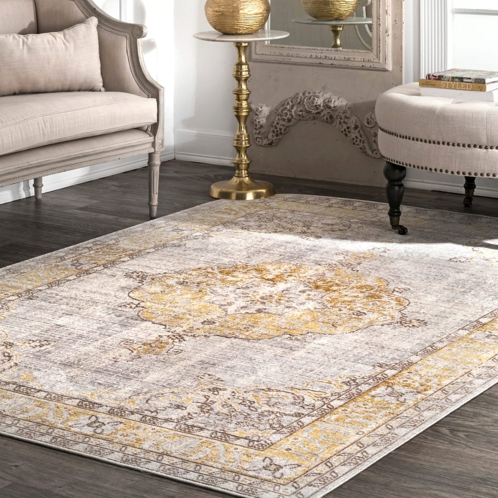 Nuloom Classical Victorian Medallion Area Rug