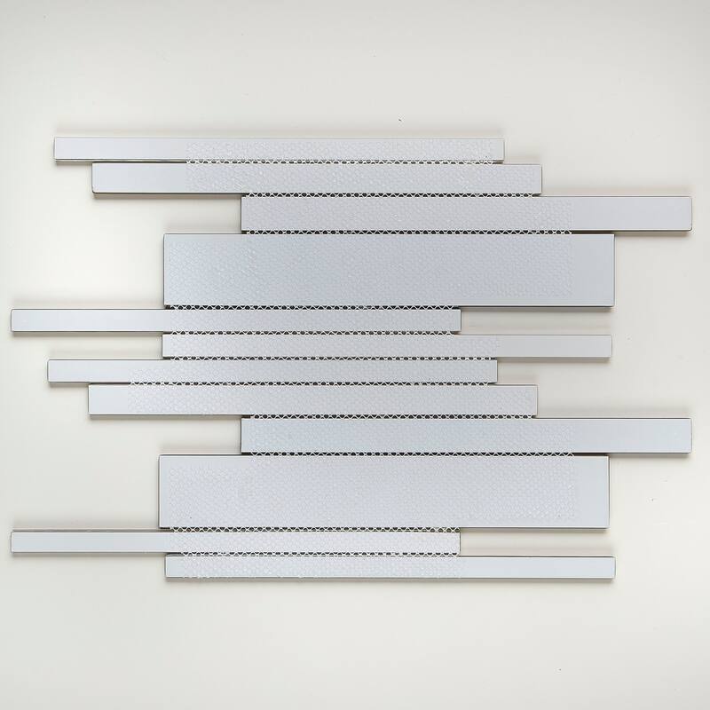 Glass Mosaic 12x18-inch Random Interlocking Accent in Classic Willow Water - 12x18