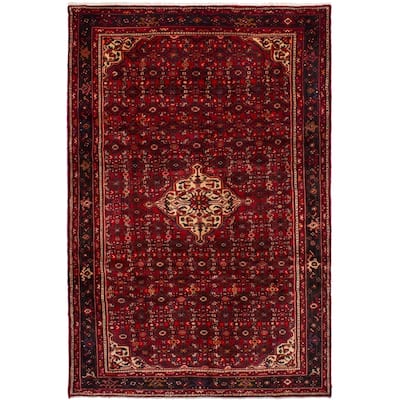 eCarpetGallery Hand-knotted Hosseinabad Red Wool Rug (6'8 x 10'8) - 6'8 x 10'8