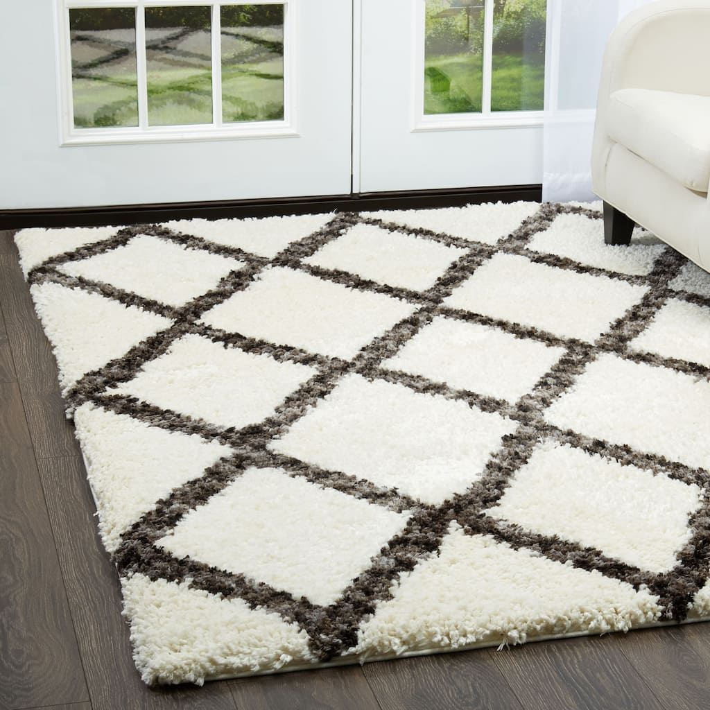 Amsterdam Ivory-Dark Gray Trellis Area Rug Shag by Nicole Miller - 5'3"x7'2"