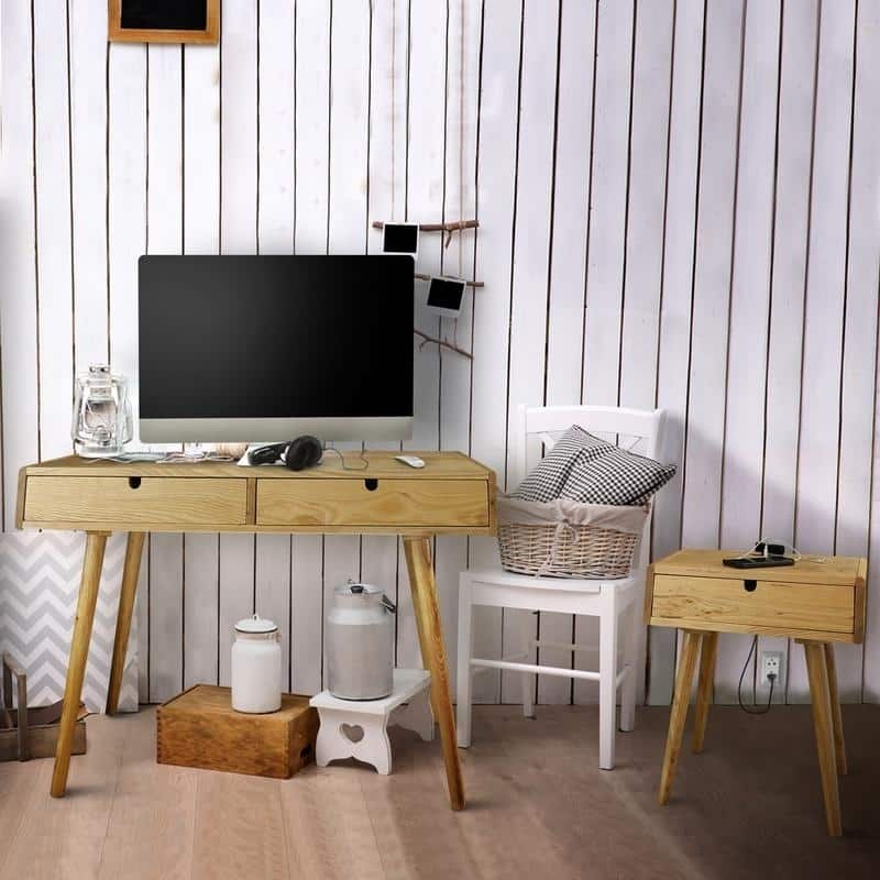 Freedom Desk with USB Ports Made of Solid American Oak