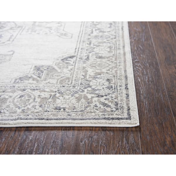 Alora Decor Swagger Persian-style Medallion Rug