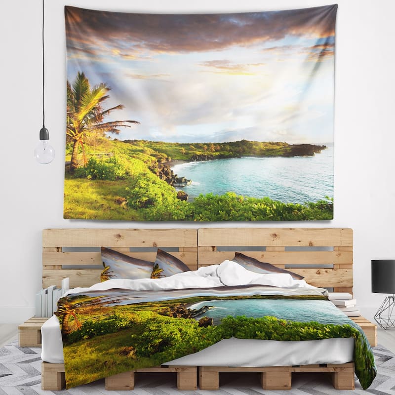 Designart 'Hawaii Oahu Island' Photography Wall Tapestry - Bed Bath ...