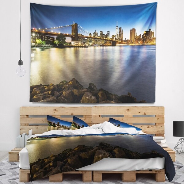 Designart 'Distant View of Brooklyn Bridge' Cityscape Wall Tapestry