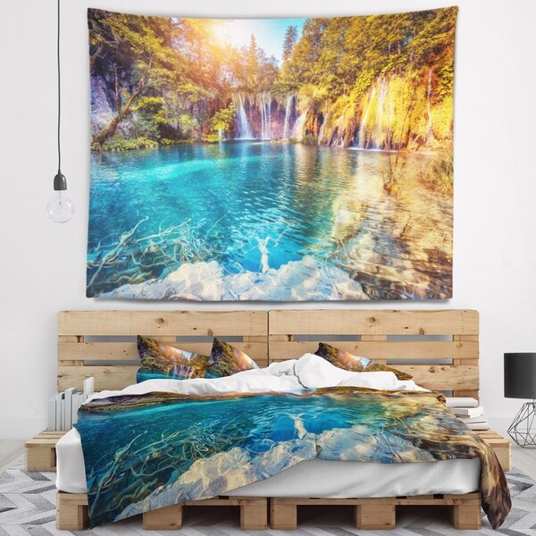 Designart 'Turquoise Water and Sunny Beams' Landscape Photography Wall Tapestry