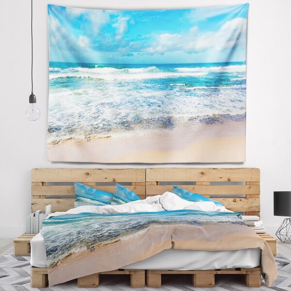 Designart 'Indian Ocean Panoramic View' Seashore Wall Tapestry