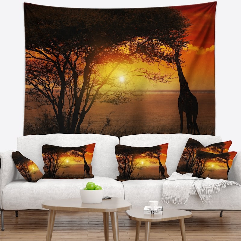 Designart 'typical African Sunset With Giraffe' African Landscape Wall 