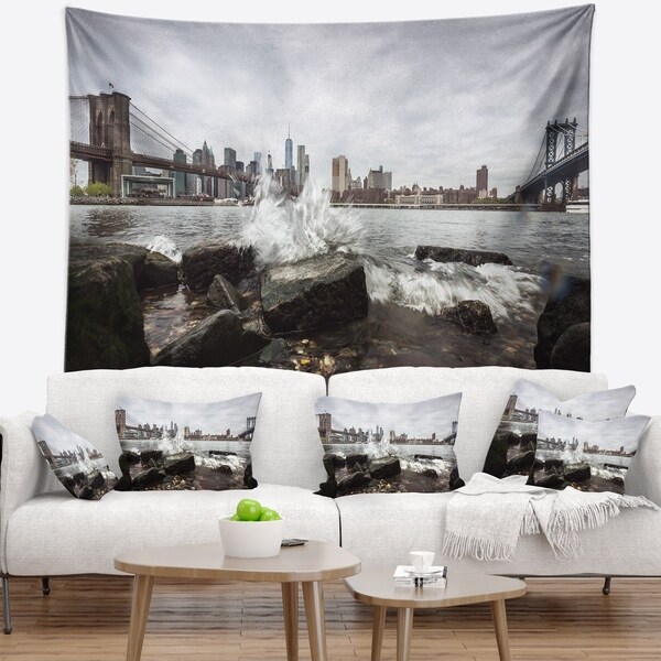 Designart 'Skyline with Brooklyn Manhattan Bridges' Cityscape Wall Tapestry
