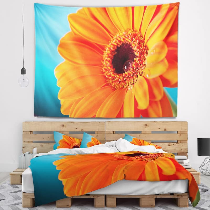 Designart 'Orange Daisy Gerbera Flower Close up' Flowers Wall ...