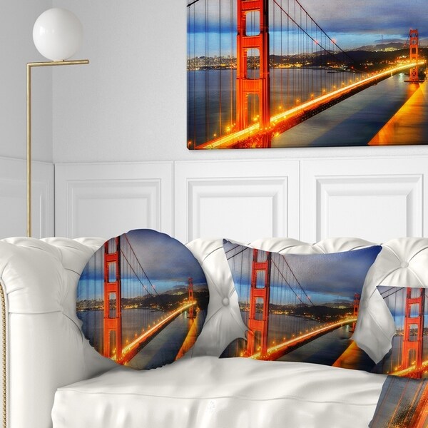 Designart 'Golden Gate Bridge' Landscape Photography Throw Pillow