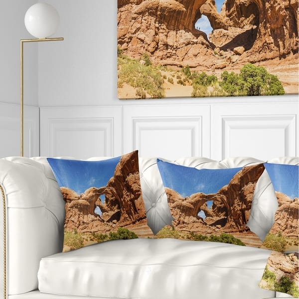 Designart Double Arch In Arches National Park Landscape Photography Throw Pillow On Sale Overstock 20890178