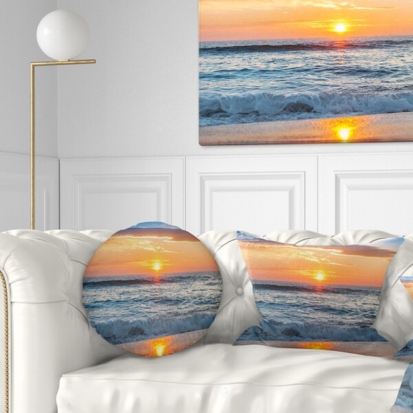 Designart 'Beautiful Sunrise over the Horizon.' Modern Beach Throw Pillow