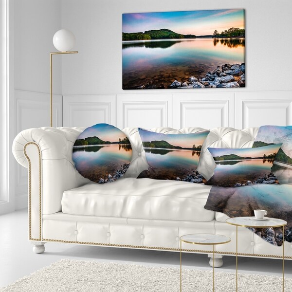 Designart 'Lake Allatoona at Red Top Mountain' Seashore Throw Pillow