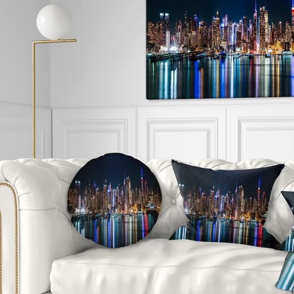 https://ak1.ostkcdn.com/images/products/20890936/Designart-New-York-Midtown-Night-Panorama-Throw-Pillow-73080888-abd1-4fc3-af73-62d2c89849d2_600.jpg?impolicy=medium