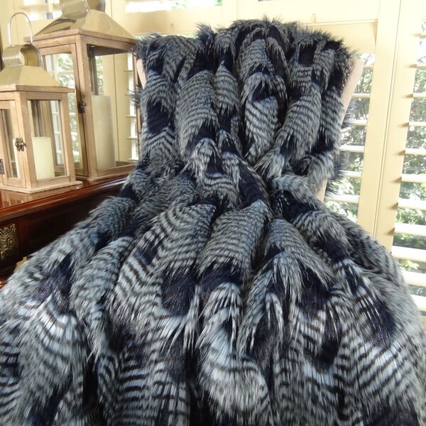 Navy fur best sale throw blanket