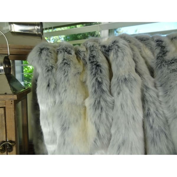 Thomas Collection Luxury White Ice Blue Tissavel Faux Fur Throw Blanket Handmade In Usa 16452b Overstock 20901926