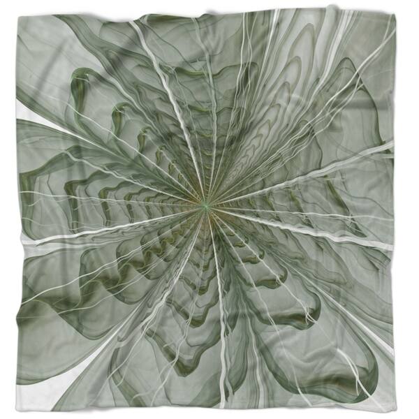 Designart Symmetrical Light Green Fractal Flower Floral Throw Blanket On Sale Overstock 20915716 59 In X 71 In