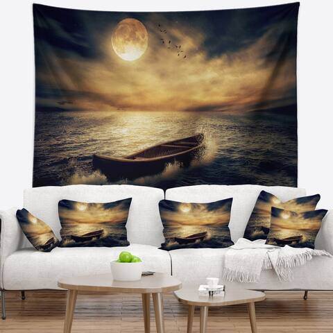Designart 'Middle of Ocean after Storm' Floral Wall Tapestry