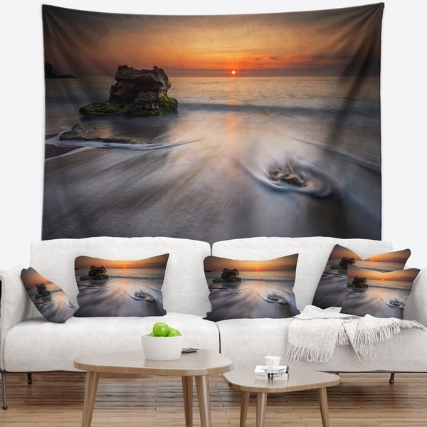 Designart 'Stormy Sea with Rushing White Waves' Beach Photo Wall Tapestry