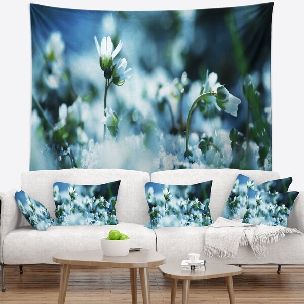 Designart 'Little White Flowers in Meadow' Flower Wall Tapestry