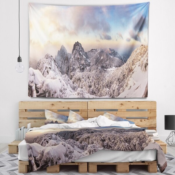 Designart 'Huangshan Hill Snow in Winter' Landscape Wall Wall Tapestry