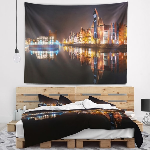 Designart TAP7584-39-32 Panorama of Gdansk Old Town Landscape Photography Blanket D/écor Art for Home and Office Wall Tapestry Medium 39 x 32 Created On Lightweight Polyester Fabric