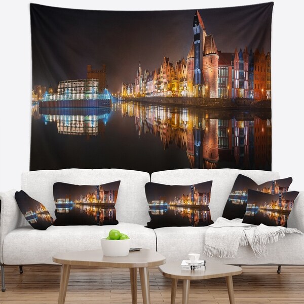 Designart TAP7584-39-32 Panorama of Gdansk Old Town Landscape Photography Blanket D/écor Art for Home and Office Wall Tapestry Medium 39 x 32 Created On Lightweight Polyester Fabric