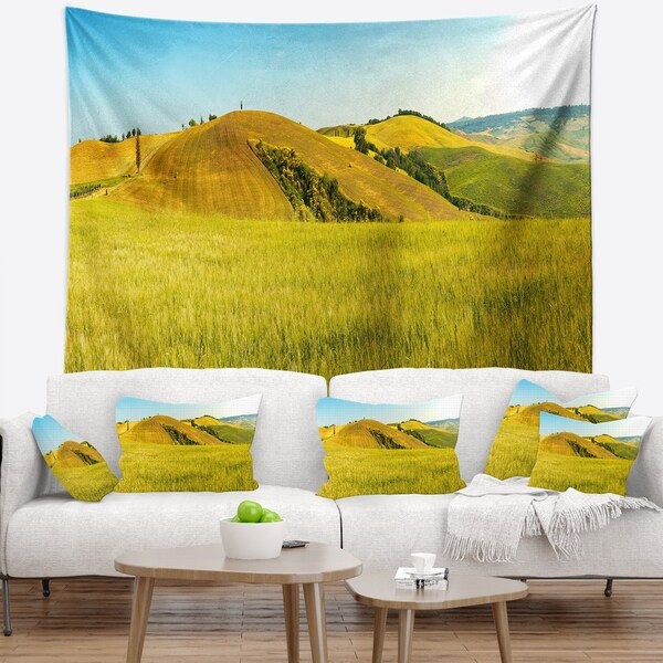 Designart 'Tuscany Wheat Field on Sunny Day' Landscape Wall Tapestry