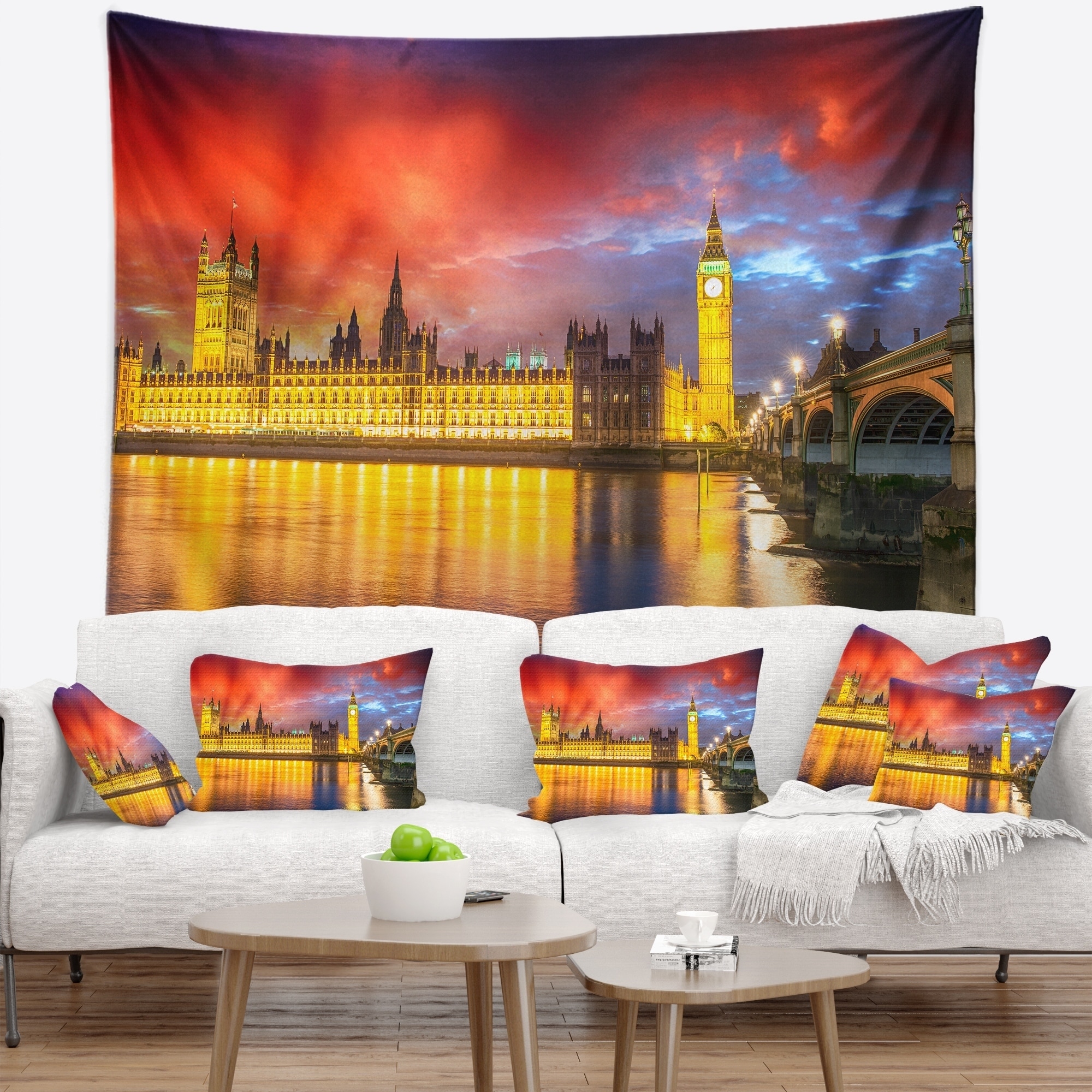 Designart 'Sunset View of London Skyline' Cityscape Photo  Small