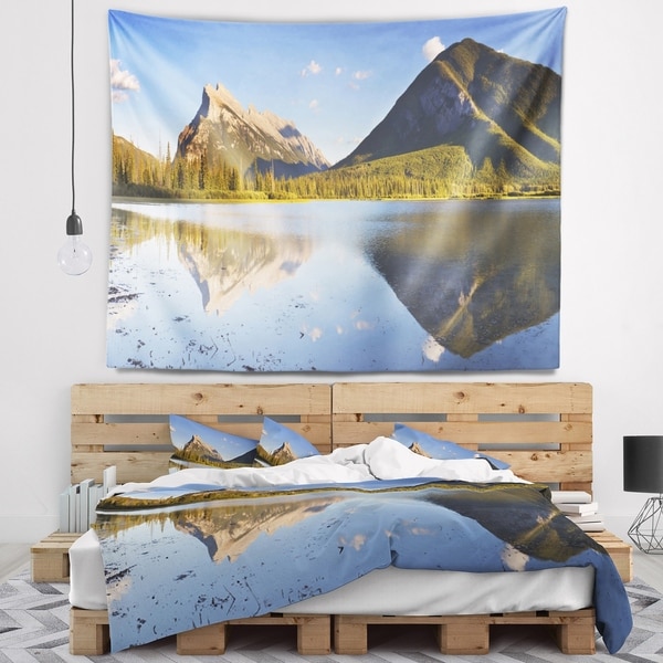 Designart 'Vermillion Lakes and Mount Rundle' Landscape Wall Tapestry