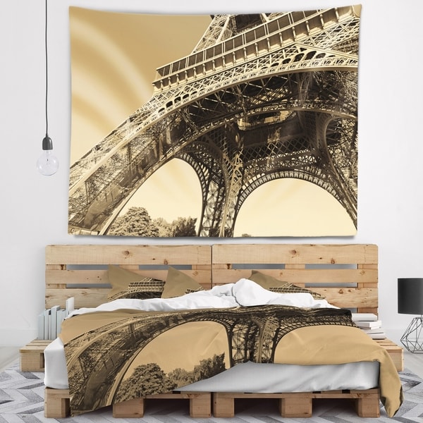 Designart 'Iconic Paris Paris Eiffel TowerSide View from Ground' Cityscape Wall Tapestry