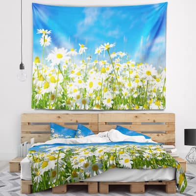 Designart 'White Daisies under Bright Blue Sky' Floral Wall Tapestry