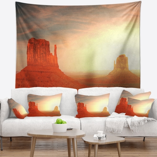 Designart 'Monument Valley Utah Usa' Landscape Wall Tapestry