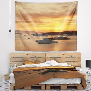 Designart 'Huge Icebergs on Arctic Ocean' Seascape Wall Tapestry - Bed ...