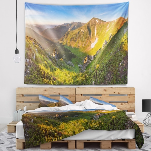 Designart 'Karpaty Highrise Mountains' Landscape Photo Wall Tapestry