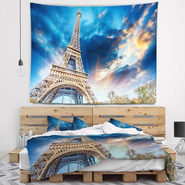 Designart 'Beautiful View of Paris Paris Eiffel Towerunder Fiery Sky' Cityscape Wall Tapestry