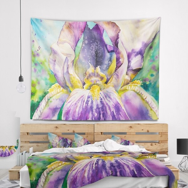 Designart 'Iris Flower Close up' Floral Wall Tapestry
