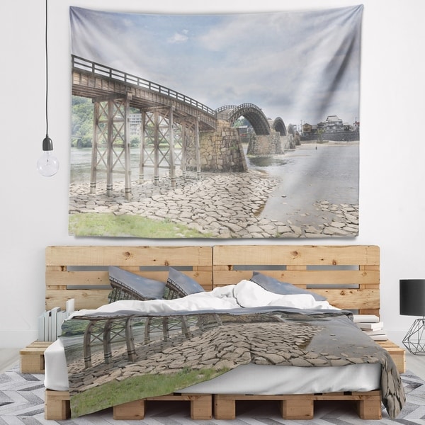 Designart 'Kintai Bridge in Iwakuni Yamaguchi' Landscape Wall Tapestry