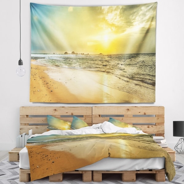 Designart 'Discontinued product' Modern Seascape Wall Tapestry