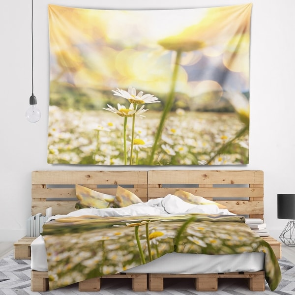 Designart 'Amazing Chamomile Flower Field' Floral Wall Tapestry